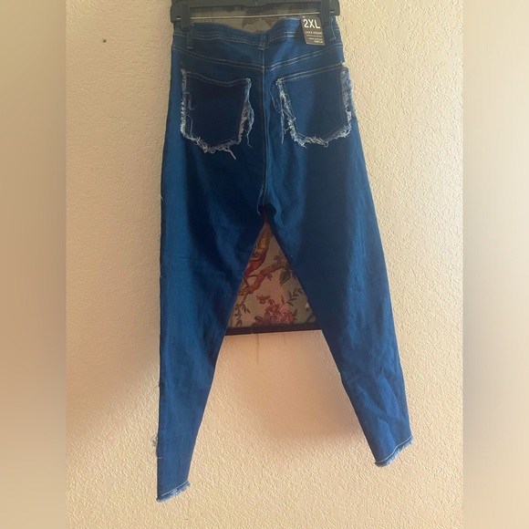 Denim Jazz High Rise Blue Jeans 👖. Size 2x. - Picture 2 of 5